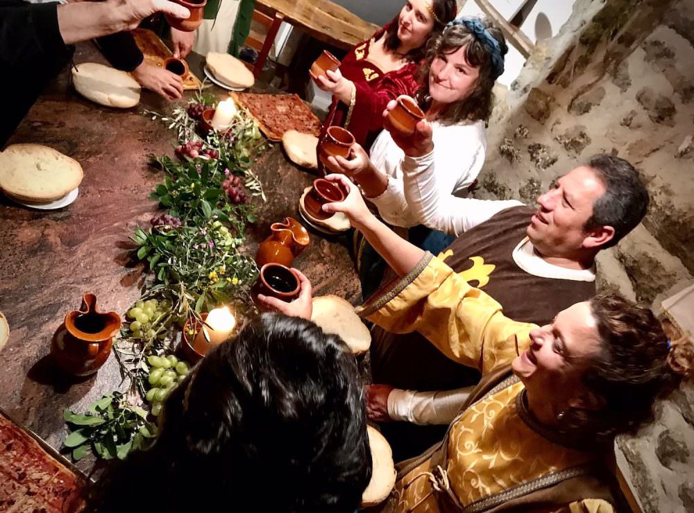 CENA_MEDIEVAL