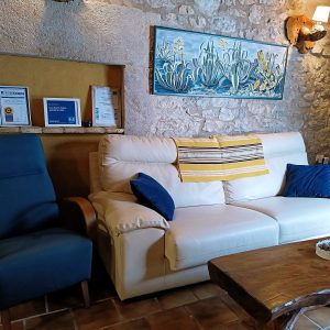 Salon_Rustic Suites