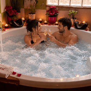 brindis en jacuzzi casa rustic suites